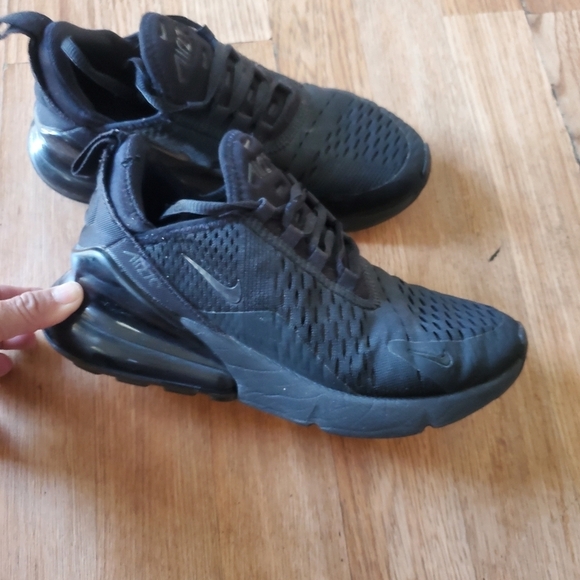Nike Other - Nike air 270 black  sneakers siize 4Y